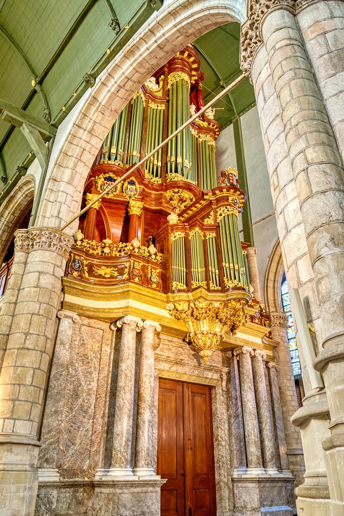 HDR sint-janskerk grote kerk sint-jan sint jan gouda glas in lood eglise church kerkfotografie pelerinage religie religion bedevaartsoord rooms katholiek protestant